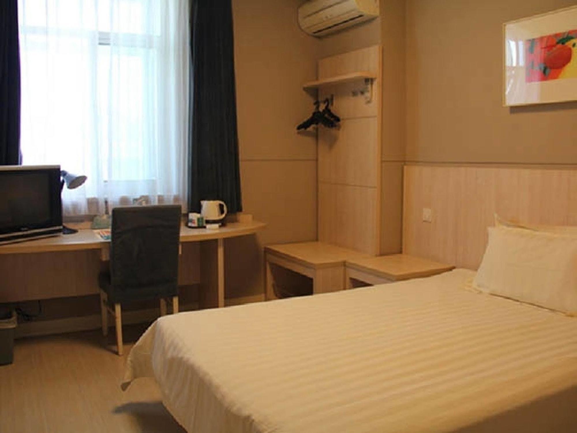 Jingjiang Inn Shanghai Minsheng Road Bagian luar foto